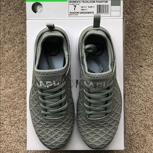 Women’s APL Techloom Phantom - Size 7 (NEVER WORN)